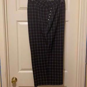 Never Worn wide leg crop pants. Size 24W